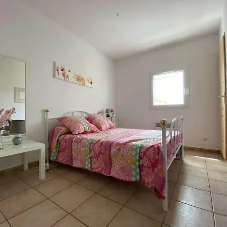 Maison Proche Grazel, 4 Couchages, Terrasse, Parking, A 4 Min Des Commerces - Fr-1-229-813 Gruissan